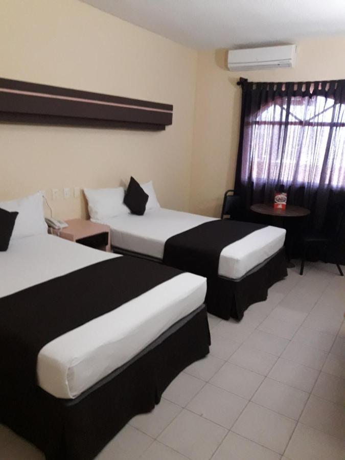 סיודד מדרו Hotel Miramar Inn מראה חיצוני תמונה